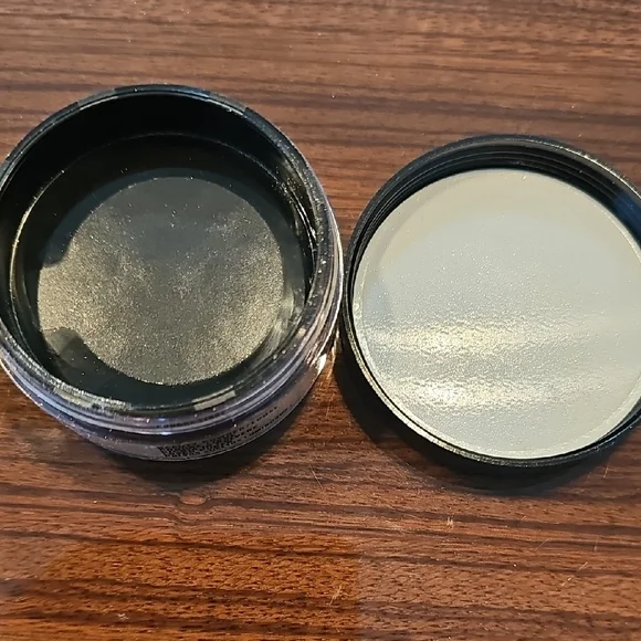 MAC Cosmetics Beauty Powder In Daisydust